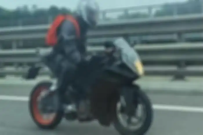Wuih, motor baru KTM RC 200 keciduk lagi dites, kapan meluncurnya nih?