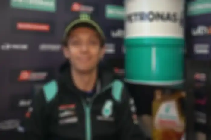 MotoGP 2021 sebentar lagi, Valentino Rossi pakai seragam baru sambil bilang sesuatu.