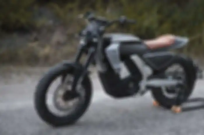 Pursang E-Track, motor listrik asal Spanyol bertampang flat tracker.