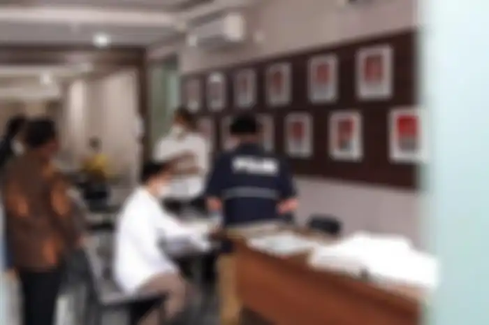 Michael Yukinobu de Fretes alias MYD alias Nobu, tiba di Gedung Krimsus Polda Metro Jaya sekira pukul 10 WIB. 