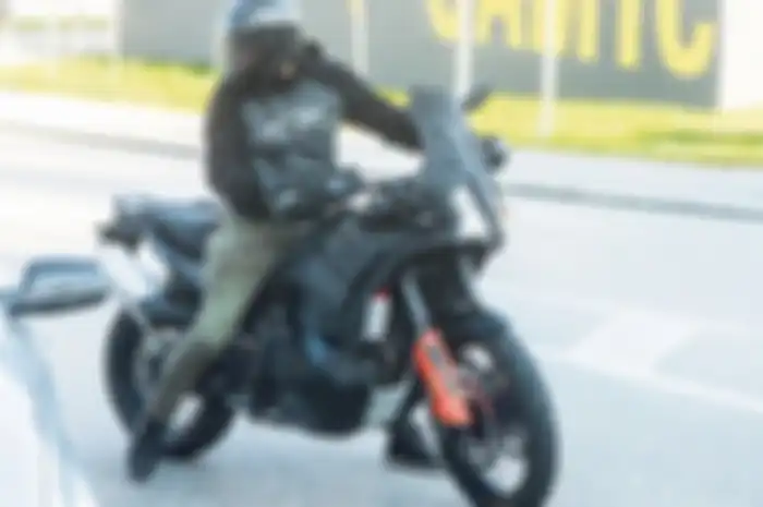 KTM 890 Adventure baru dalam proses pengembangan, terpantau diuji jalan!