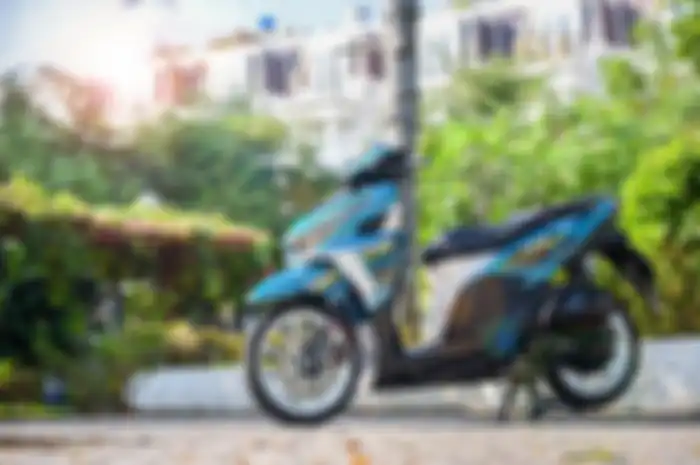 Modifikasi Honda Vario 150 jadi sporty, pakai decal stiker unik, plus aksesoris apik.