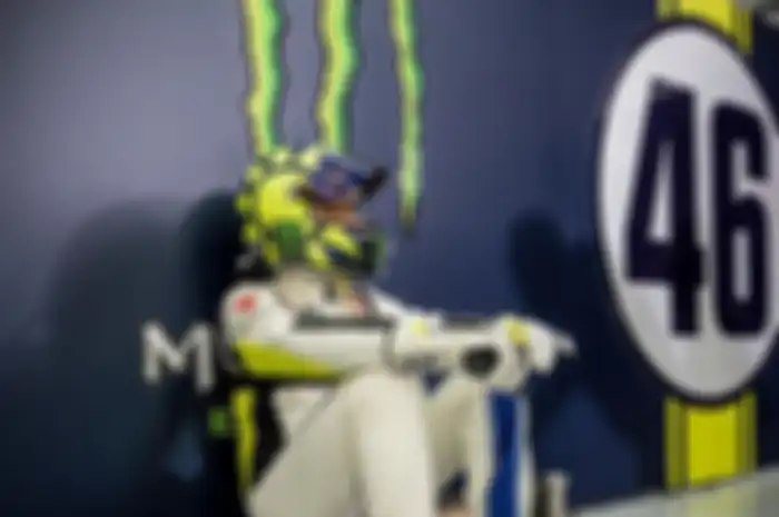 Pembalap tim Petronas Yamaha SRT, Valentino Rossi sedang melakukan balap endurance 12 jam di Bahrain akhir pekan ini. 
