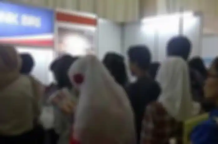 Antri di bank BRI
