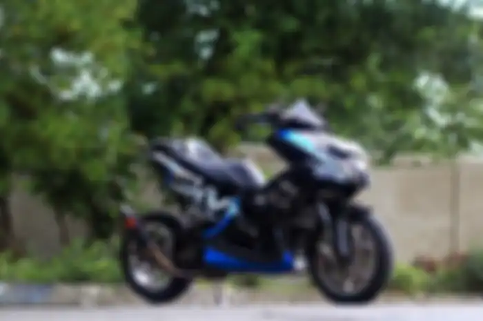 Modifikasi Aerox 155 berbalut bodi SKY Racing Team VR46 garapan Fat Motorsport