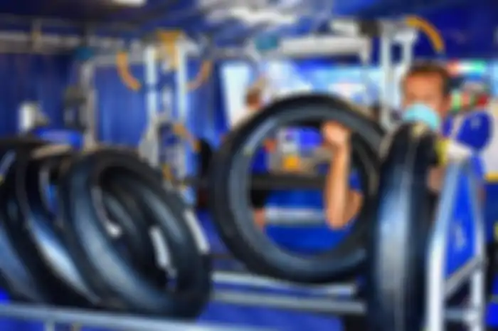 Produsen ban balap Michelin pusing menjelang tes pramusim MotoGP 2021 di sirkuit Losail Qatar, kenapa ya?