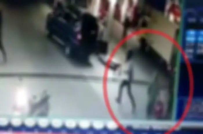 Petugas SPBU dikeroyok pemotor dalam keadaan mabuk