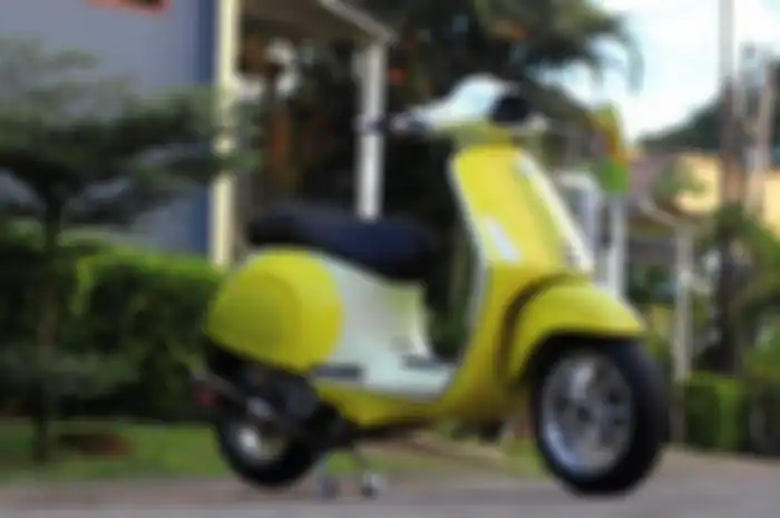 Modifikasi motor Vespa Sprint 150 i-get, tampilan manis pakai warna two tone.