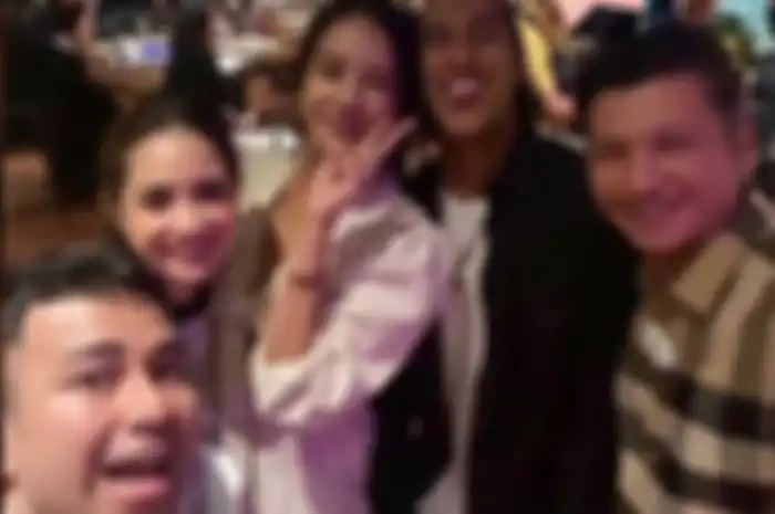 Raffi Ahmad dan Nagita Slavina saat hadiri pesta ulang tahun pengusaha kondang Ricardo Gelael, ayahanda Sean Gelael