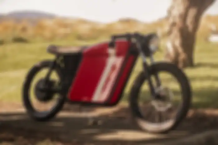 Motor listrik FTN Motion, tampil simpel plus bergaya ala cafe racer.