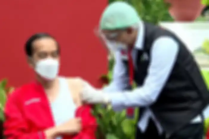 Presiden Jokowi kembali mendapat suntikan vaksin COvid-19 kedua
