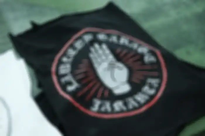 Merchandise kolaborasi Sekepal Aspal x Lawless Jakarta Garage