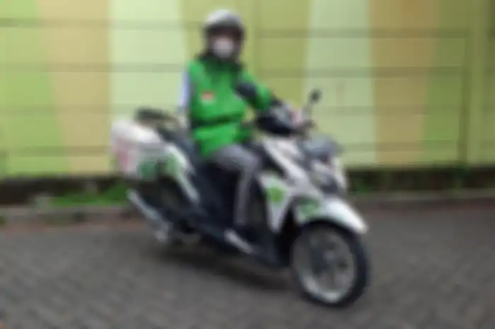 Eko Saiful Nur Amin (26), driver ojek online pendekar tangan satu