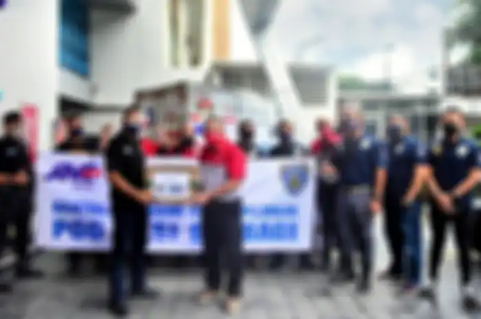 Harley Davidson Police Owners Group (POG) dan JNE kirim bantuan korban Gempa di Sulawesi