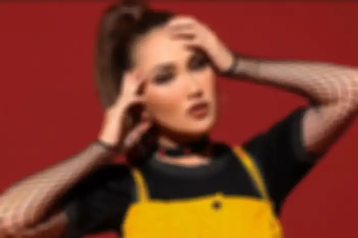 Ayu Ting-ting Dibela Netizen Habis-habisan Karena Usir Pengemis dari Rumahnya, Warganet: ‘Udah Ngemis Malah Ghibah Ini Orang’