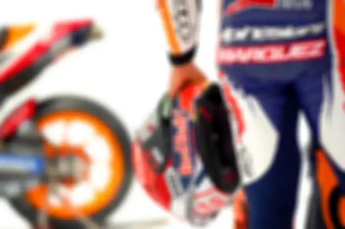 Marc Marquez akhirnya pakai wearpack lagi jelang launching tim Repsol Honda 2021.