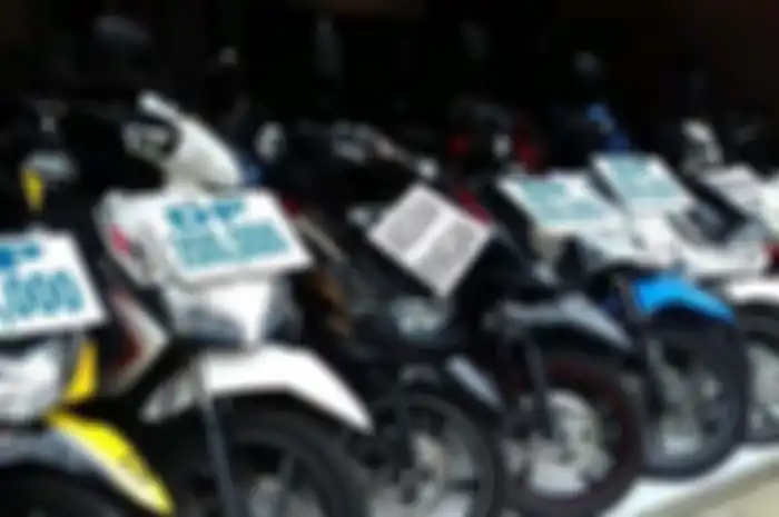 ILUSTRASI. Ingin kredit motor, bikers  simak dulu cara cek BI Checking via online.