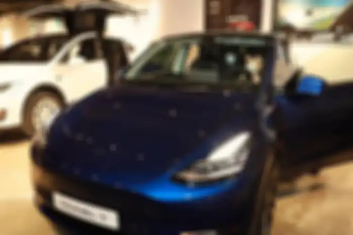Tesla Model Y di salah satu showroom di Korea Selatan