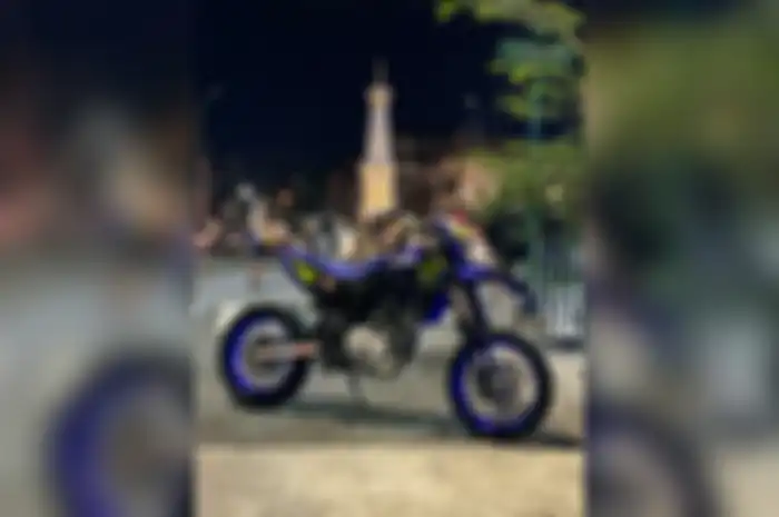 Trend modifikasi motor Yamaha WR 155 R supermoto merebak di Jogja.
