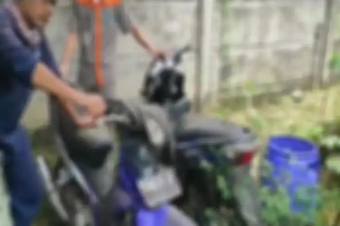 Honda Vario dan motor lain ditinggal di parkiran lebih dari 3 tahun, kisaran tagihannya ngeri.