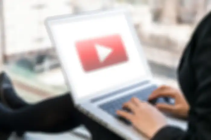 Ilustrasi menonton Youtube