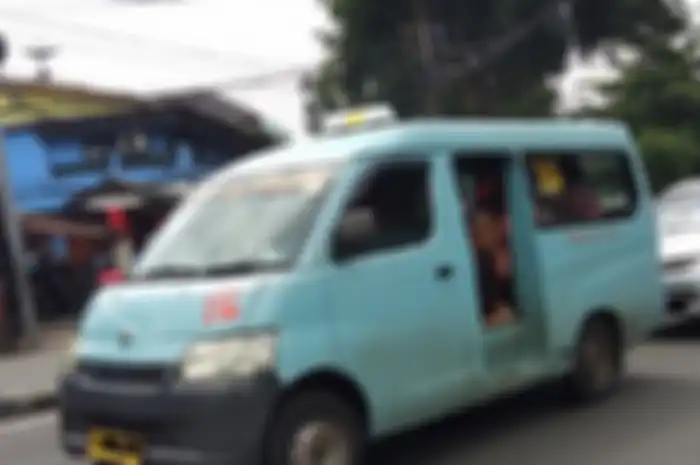 Bikers tahu gak nih, angkot gak menutup pintu bisa kenda denda Rp 250 ribu.