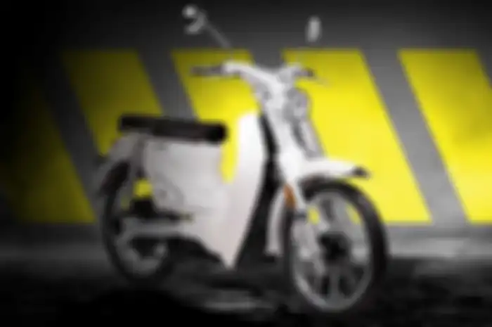 Motron Cubertino, motor listrik bergaya bebek retro mirip dengan Honda Super Cub.