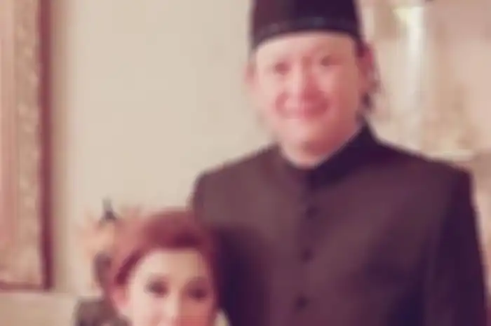 Rika Callebaut dan Ari Sigit