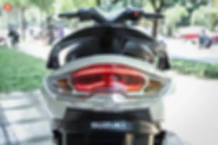 Stoplamp Suzuki Burgman Street 125. Dijual Rp 30 Jutaan, Ini Dia Kelebihan Pesaing Yamaha NMAX dari Suzuki