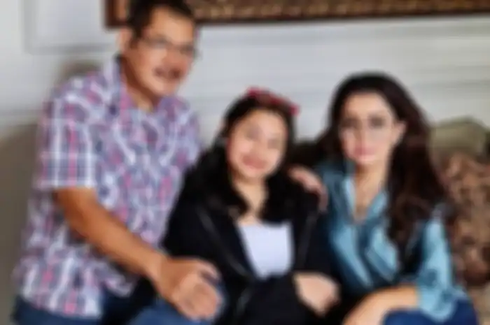 Bambang Trihatmodjo, Mayangsari, dan putri mereka Kirani