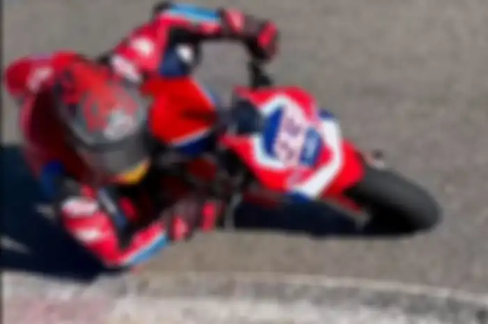 Marc Marquez naik motor lagi setelah delapan bulan, siap turun balap.