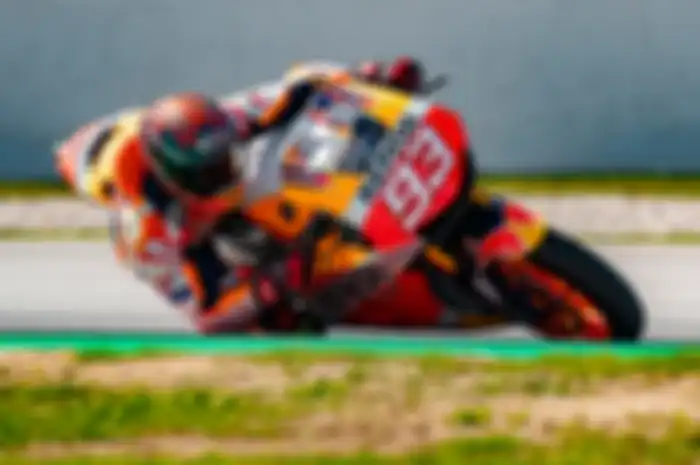 Wow, Marc Marquez geber motor balap lewati tikungan terakhir di sesi tes.