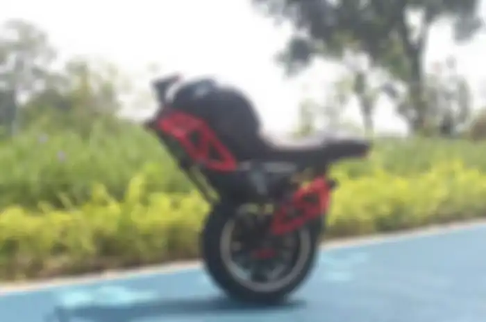 Motor listrik mirip Ducati Monster, harganya cuma segini.