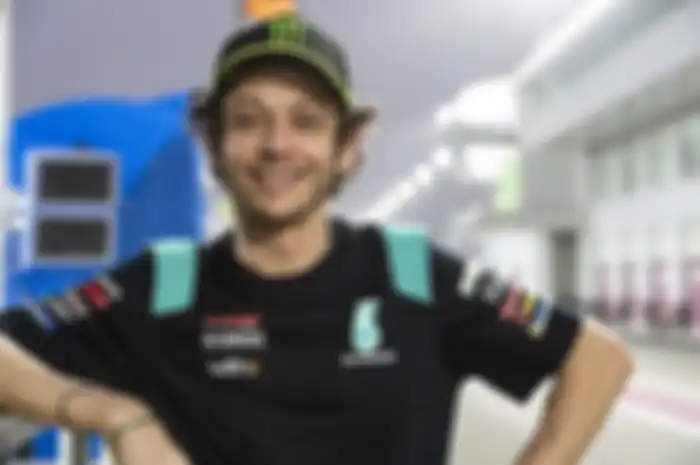 Finis tanpa poin di MotoGP Doha 2021, pembalap tim Petronas Yamaha SRT, Valentino Rossi kembali salahkan ban.