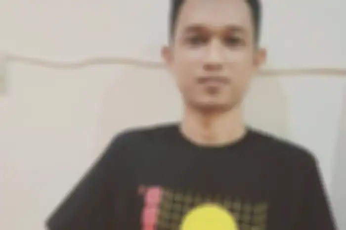 Deden Noy yang mengaku sangat nge-fans sama Dream Theater sampai manamai anak pertamanya 'Tama Aditya Portnoy'.