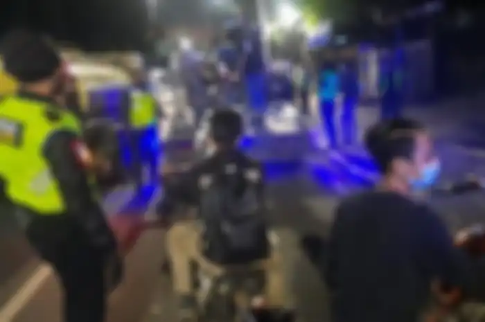 Razia knalpot brong di Jakarta dilakukan juga saat malam hari 