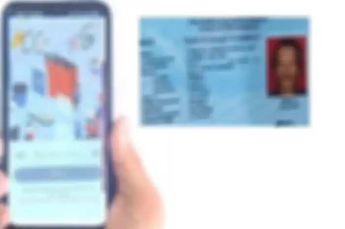 Isi aplikasi dari HP dan ada KTP untuk ajukan pinjaman tanpa agunan atau KTA