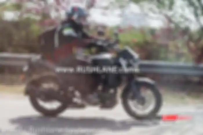 Gambar spy shot yang diyakini calon Yamaha XSR 250 baru di India.