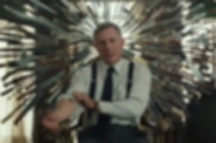 Daniel Craig sebagai Detektif Benoit Blanc di 'Knives Out'