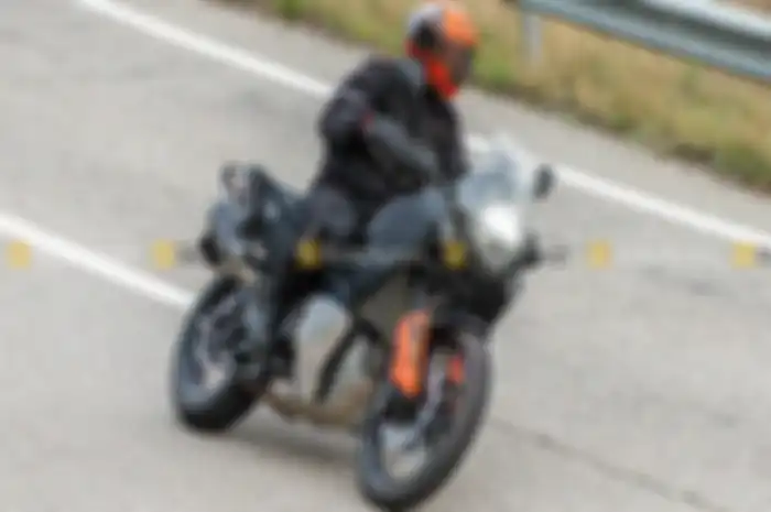 Wuih motor baru Husqvarna keciduk di jalan, kapan dilaunching?
