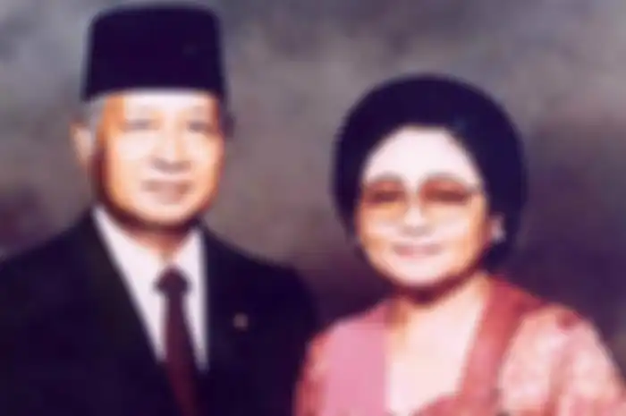 Soeharto dan  Tien Soeharto.