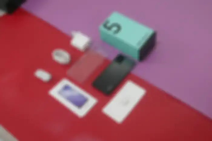 Unboxing Oppo Reno5 F