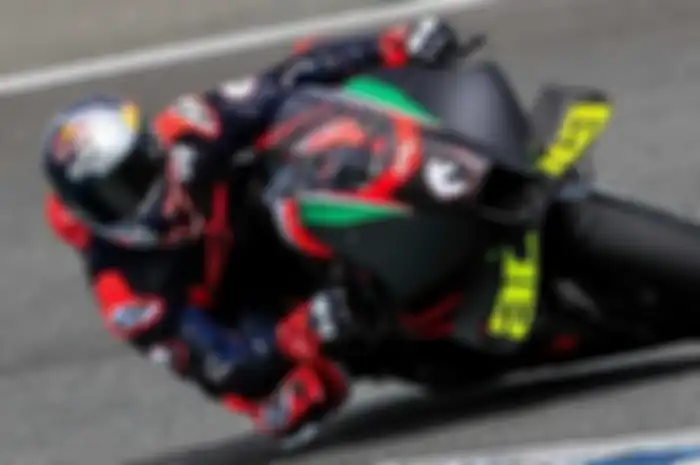 Pembalap asal Italia, Andrea Dovizioso mengungkap karakter motor Aprilia RS-GP yang berbeda dengan motor Ducati.