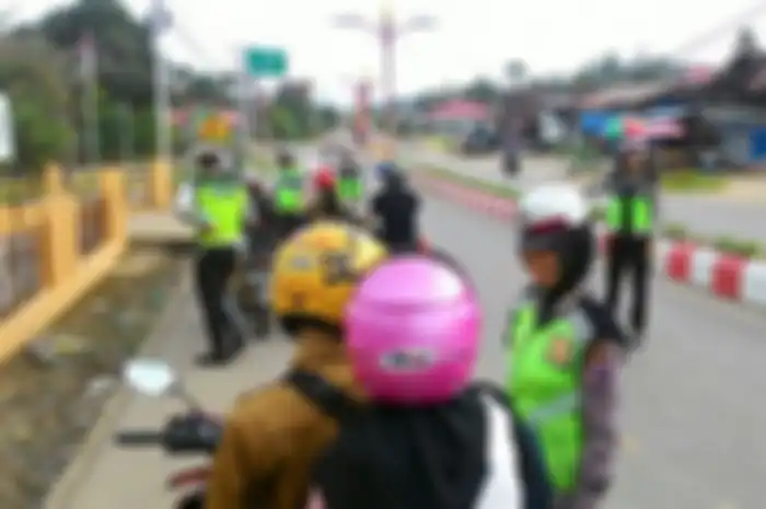 Kementerian Perhubungan (Kemenhub) akan merazia vaksin secara acak pemudik yang melakukan perjalanan saat mudik lebaran 2022.