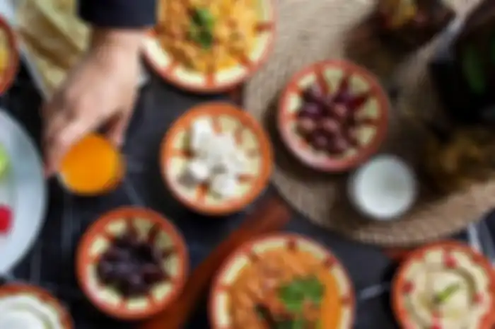 Banyak makan saat berbuka puasa