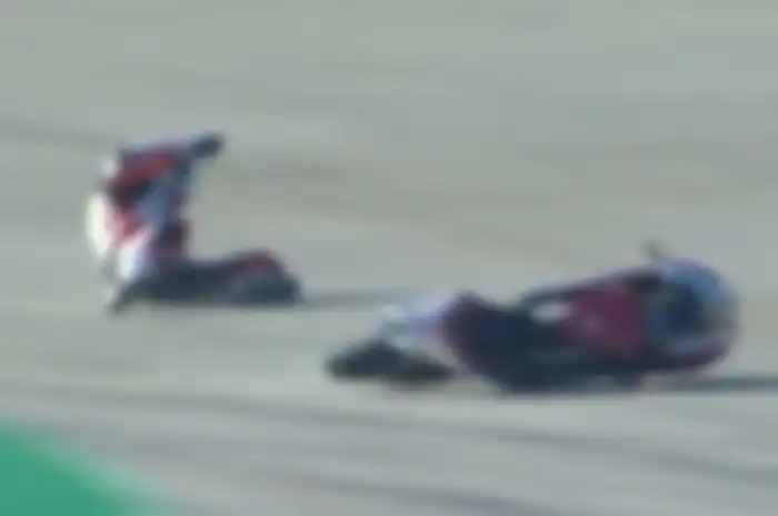 Andi Gilang terjatuh saat warm up Moto3 Portugal 2021