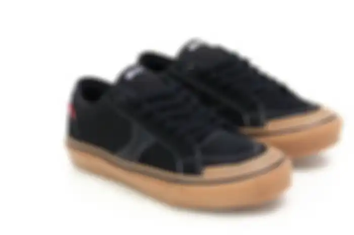 5 Rekomendasi Sneakers Low Brand Lokal Hitam Gum Harga 300 Ribuan