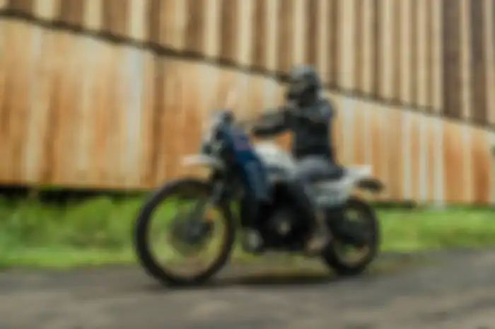 Thrive Motorcycles bersama Den Dimas berkolaborasi untuk mempersembahkan hasil kustom spektakuler dari Royal Enfield Himalayan.