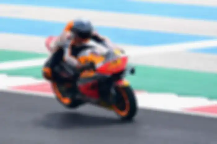 Sempat menjadi rival, pembalap tim Repsol Honda, Pol Espargaro bilang butuh rekan setimnya, Marc Marquez saat ini.