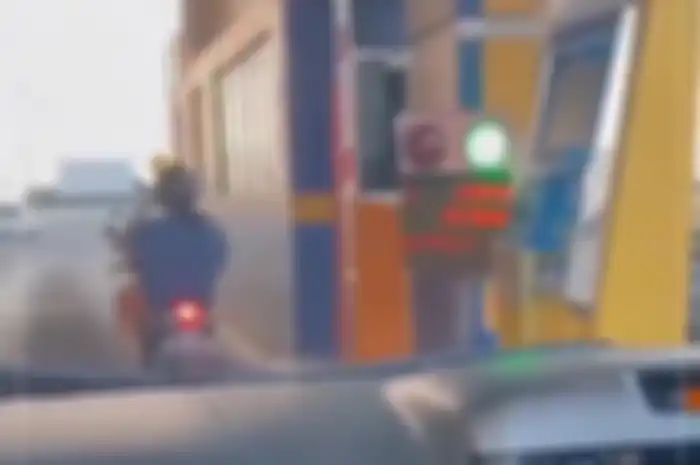 Viral video pemotor Honda BeAT masuk tol, ini kata Polisi dan Jasa Marga.
